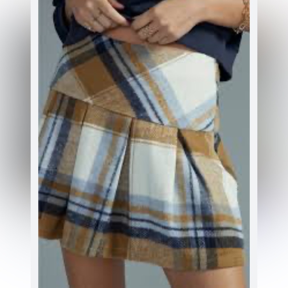 NWTs FRANCESCA’S Plaid Mini Skirt in Blue & Tan plaid, cozy fleece, skater style